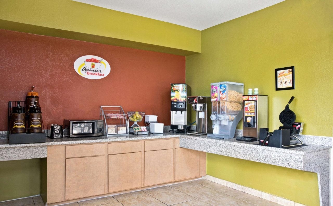 Photo - Red Lion Inn & Suites IAH Airport East