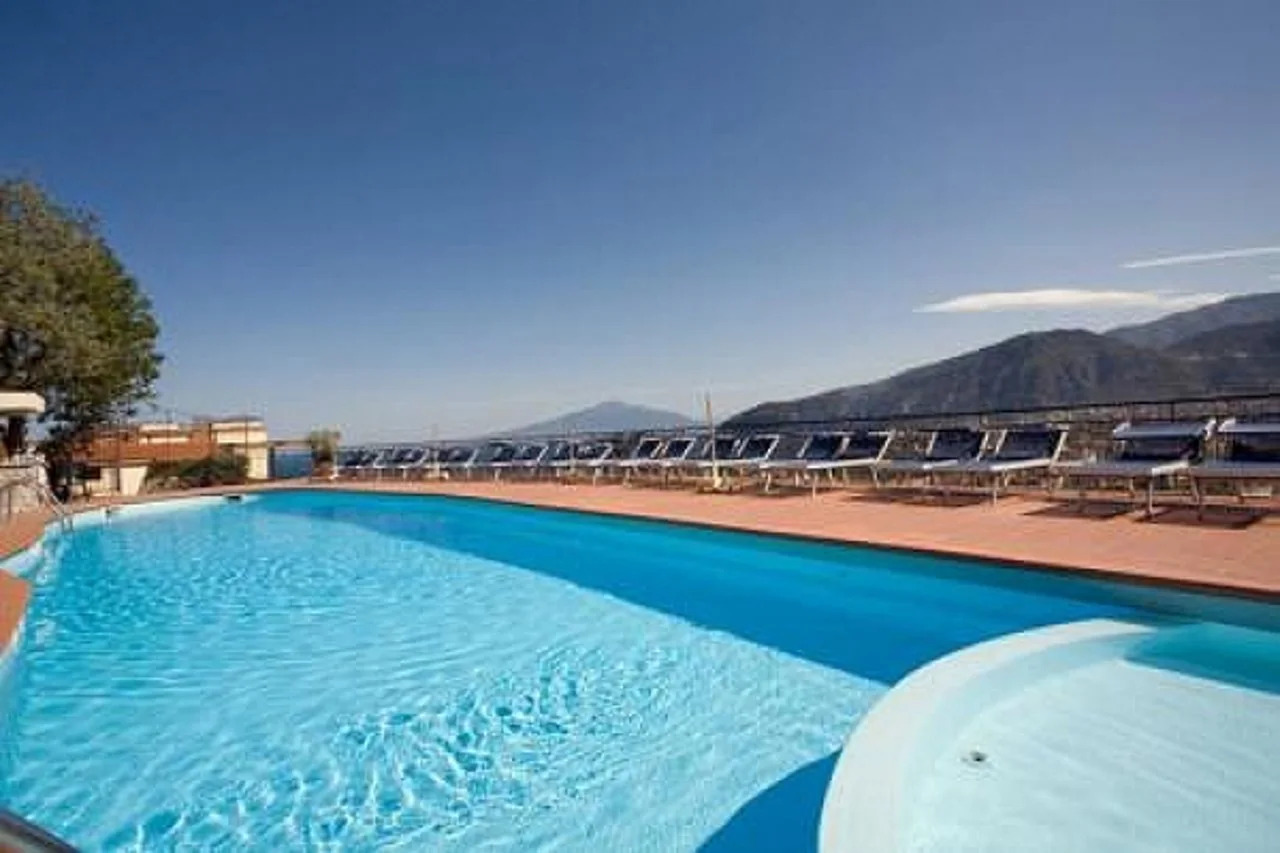 Photo - Hotel Cristina