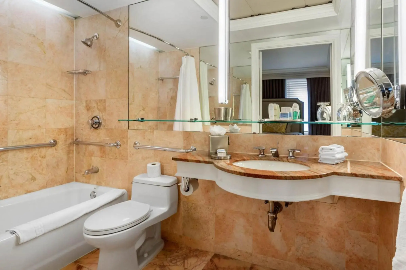 Photo - Omni Berkshire Place