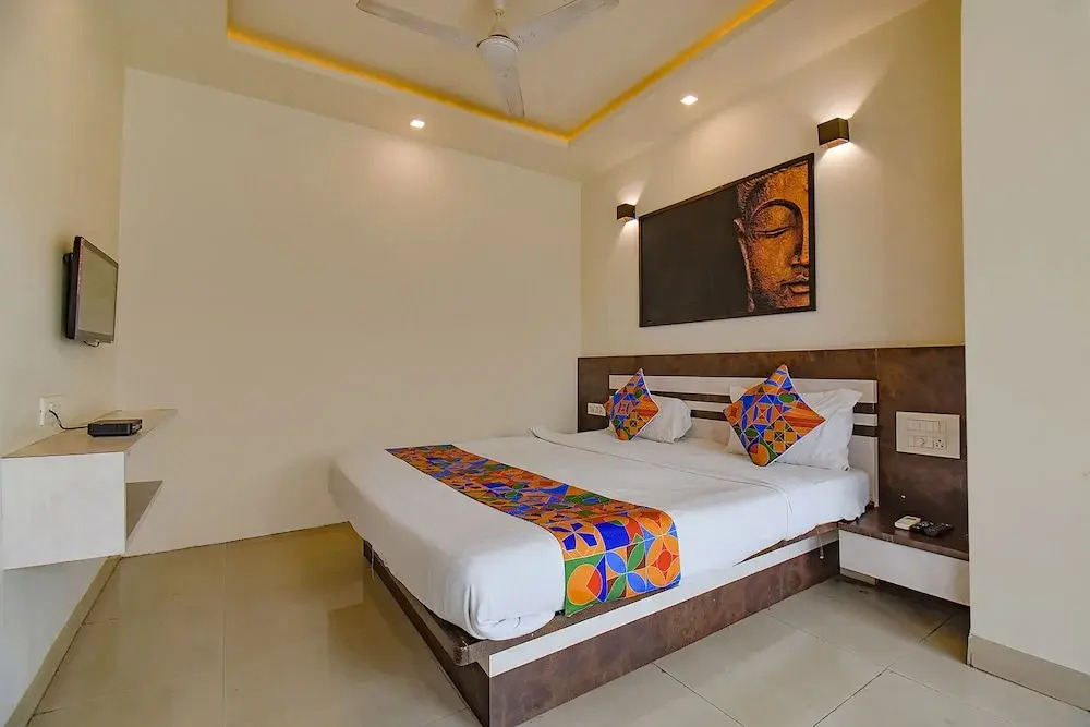 Photo - FabHotel Royce Studio - Nr Pune International Airport