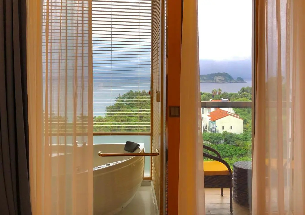 Photo - GoldOne Hotel & Suites