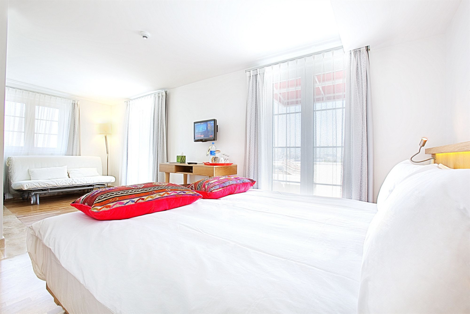 Photo - Neda Hotel