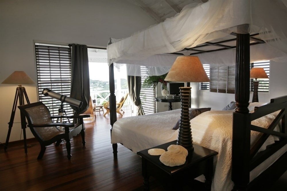 Villa Kessi - Beautiful Caribbean Style Family Villa 3 Bedroom Villa by RedAwning