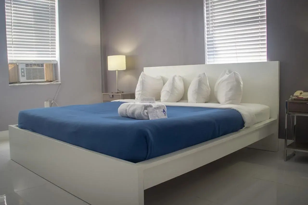 Photo - Nine20 Collins Apartments by Lowkl