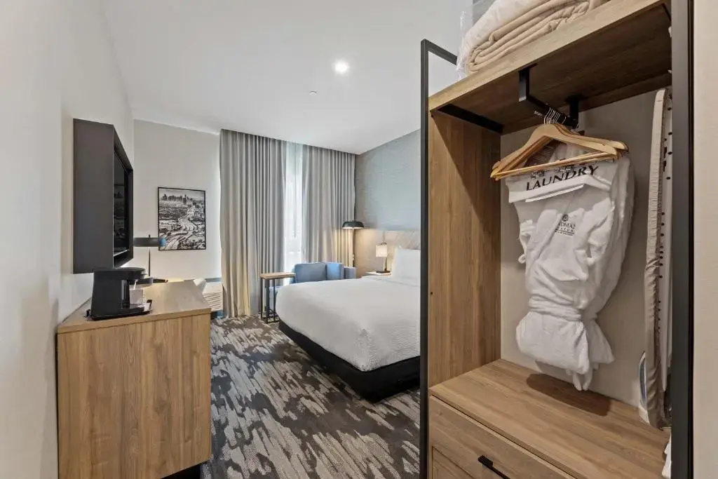 Photo - Sandman Signature Dallas Las Colinas Hotel & Suites
