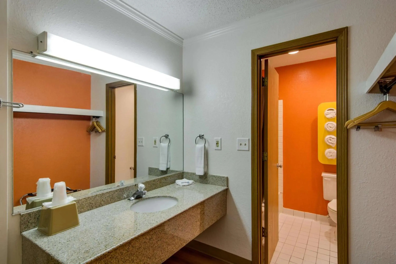 Photo - Motel 6-Waukegan, IL