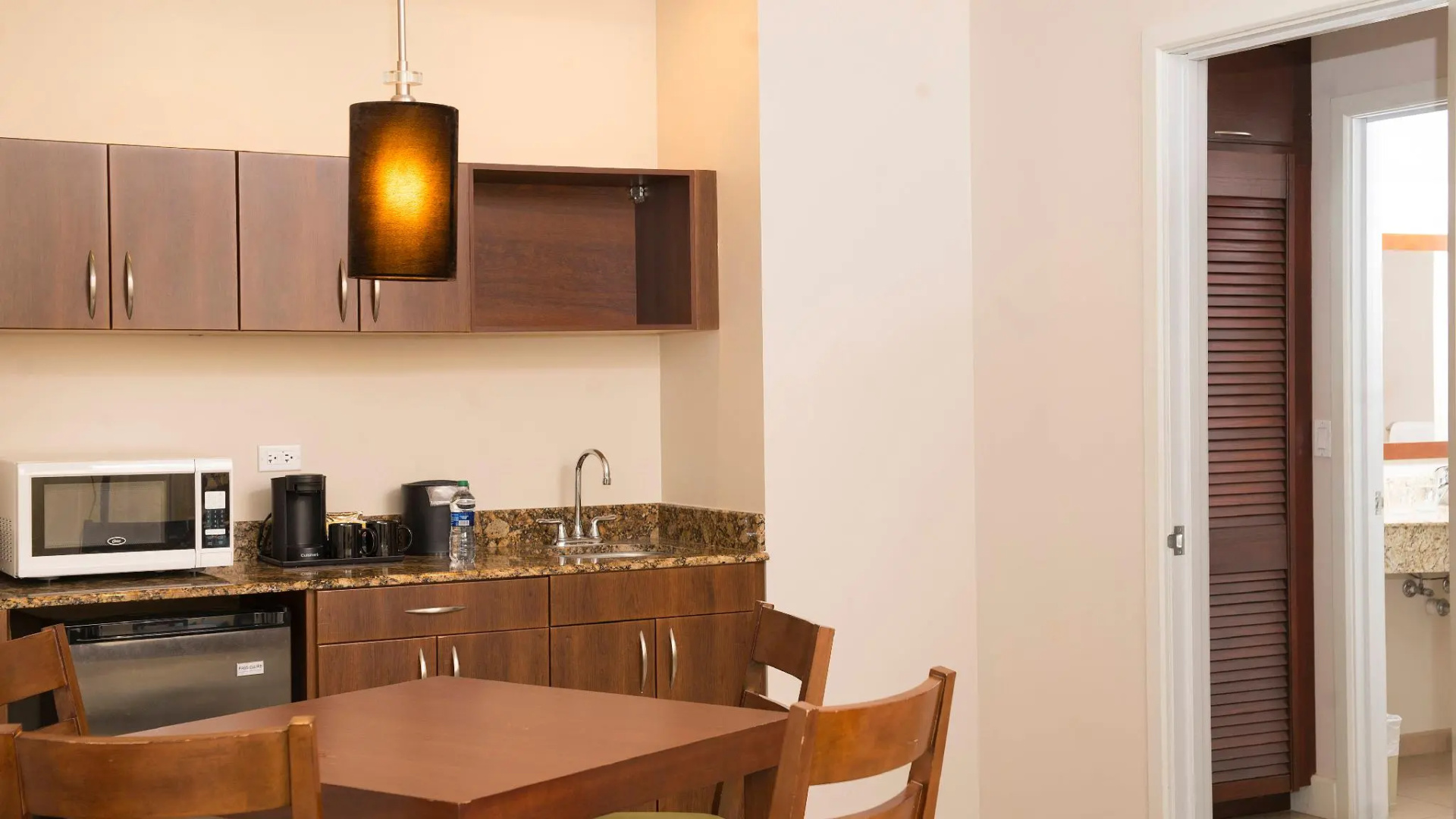 Photo - Courtyard by Marriott Bridgetown, Barbados