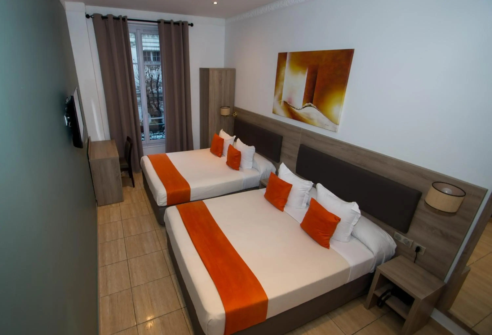 Photo - Hôtel Parisien