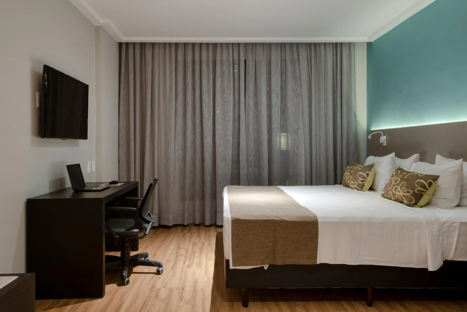 Photo - Comfort Suites Vitoria