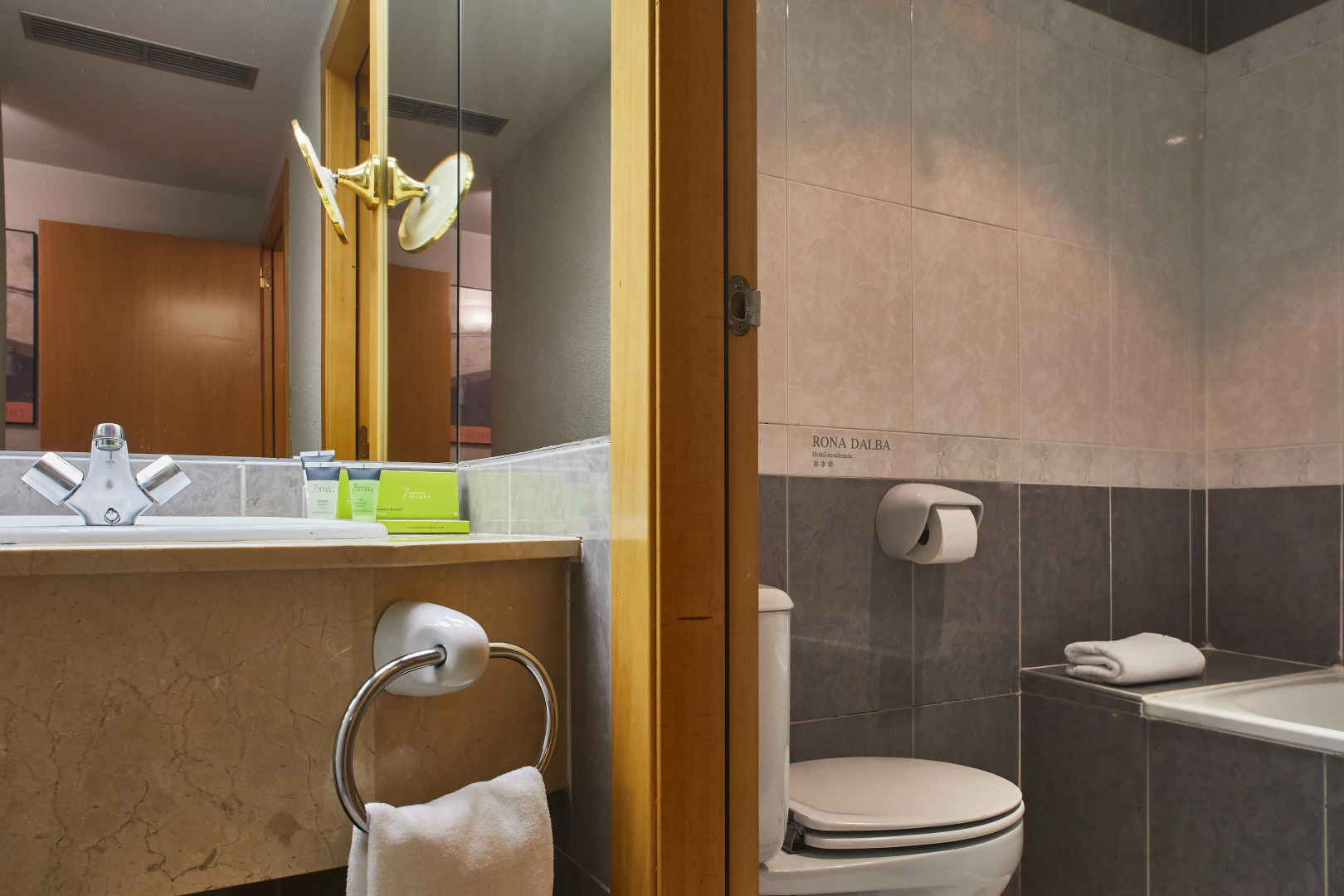 Foto - Silken Rona Dalba