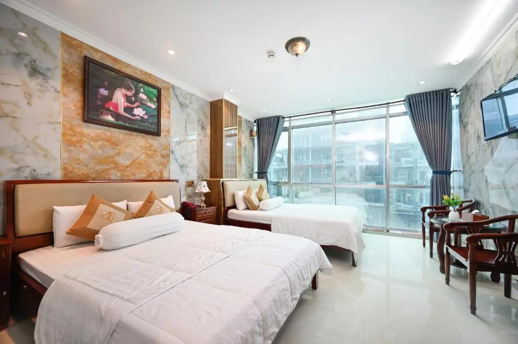 Ly Ly Hotel