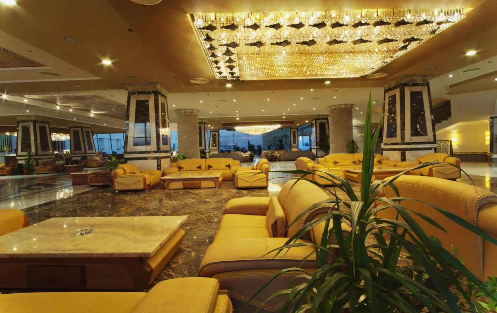 Photo - AMC Royal Hotel & Spa