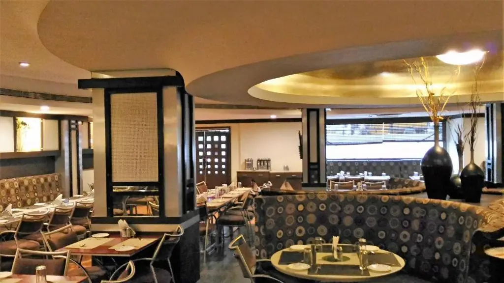 Foto - Taj Tristar