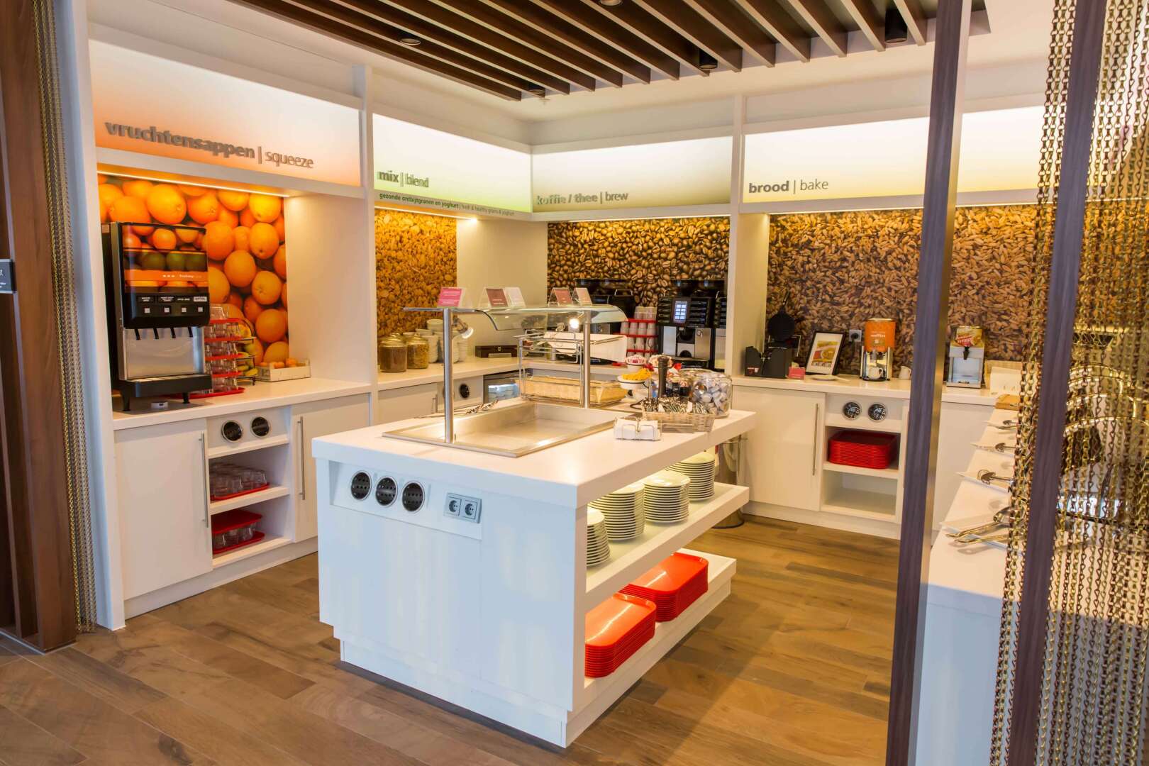 Photo - Hampton by Hilton Amsterdam Centre East