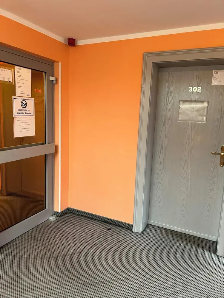 Photo - 2-Rent Group Hostel Rooms AUB162