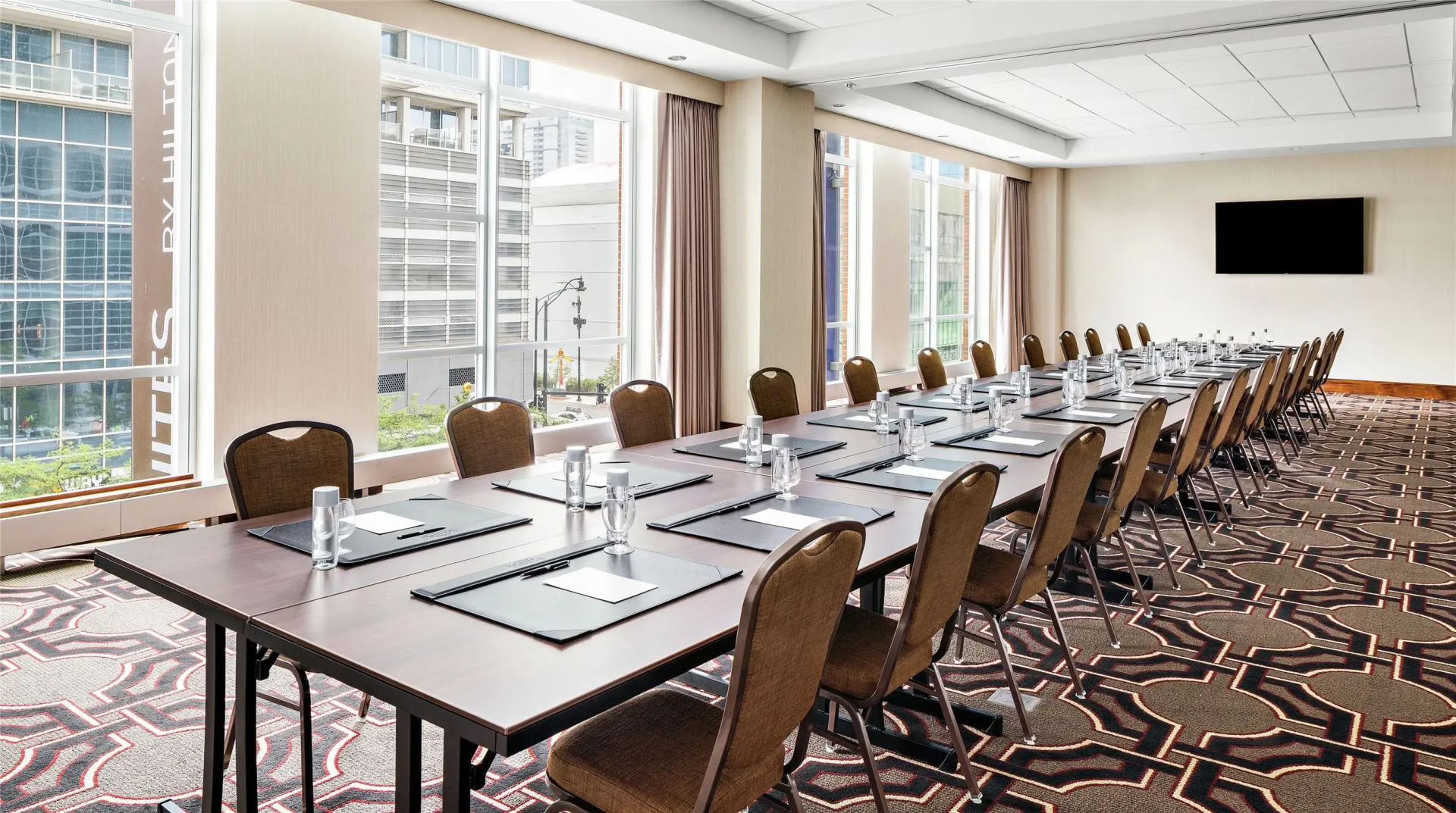 Photo - Hilton Garden Inn Chicago McCormick Place