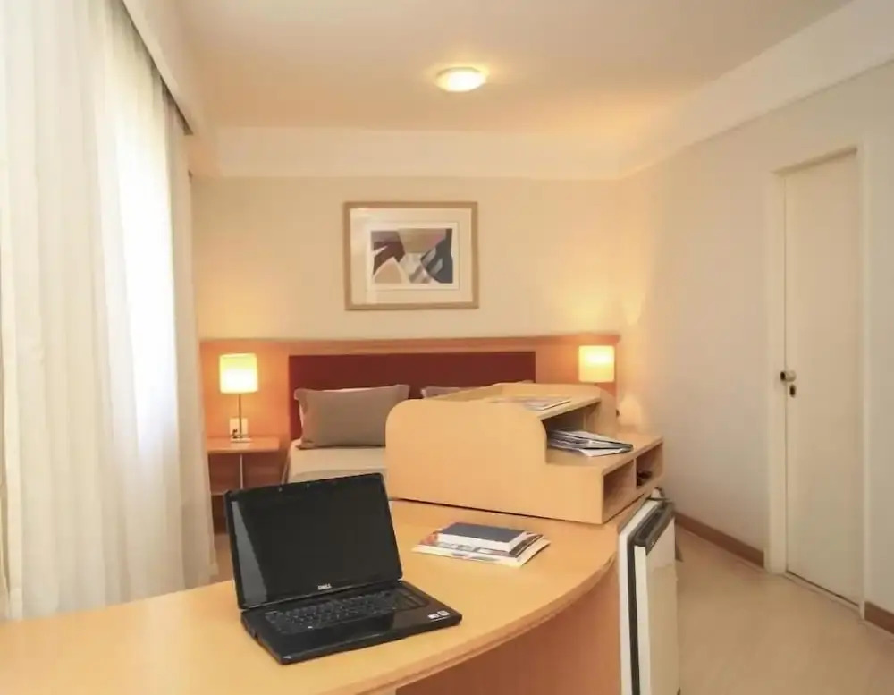 Foto - Bienal Suítes