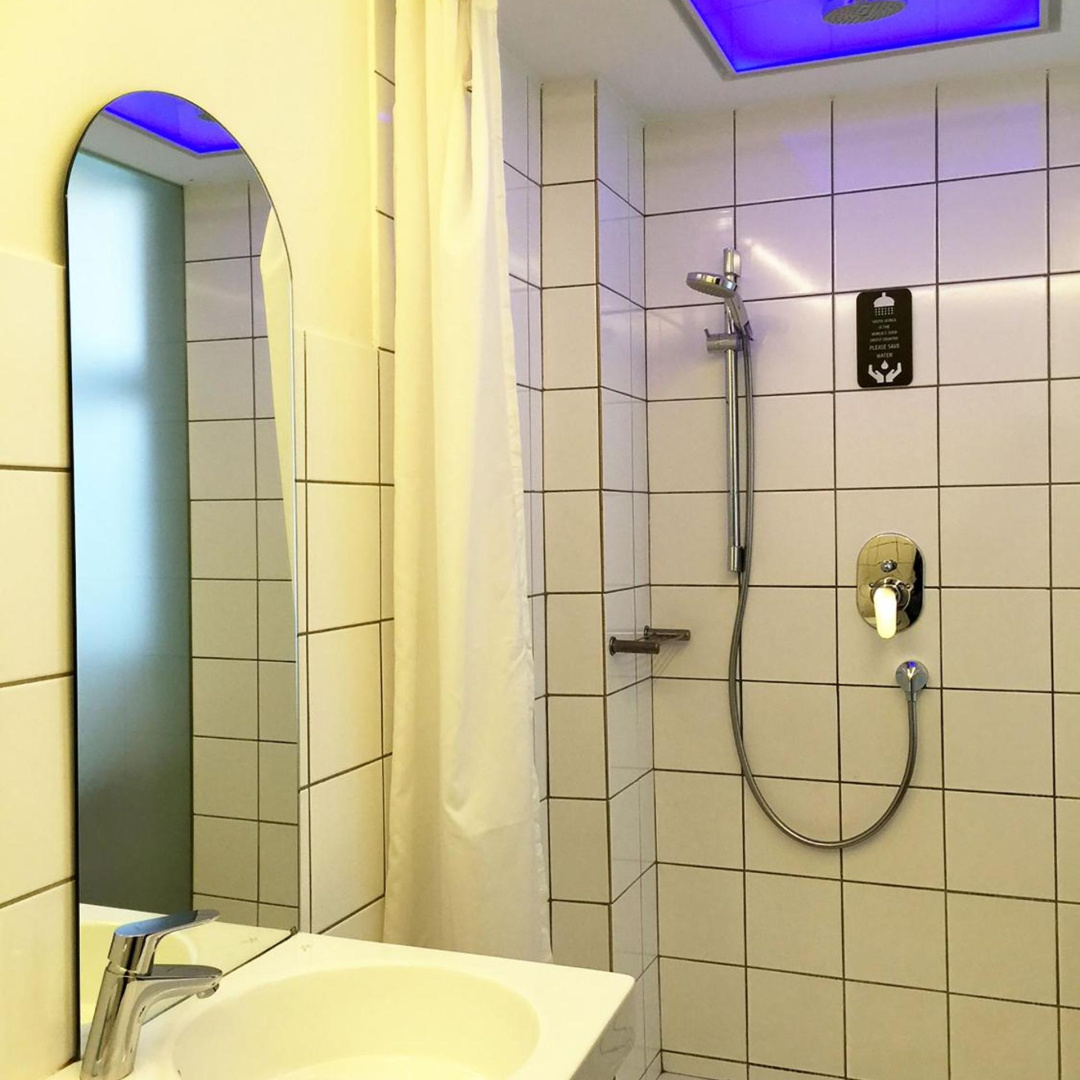 Photo - Bannister Hotel
