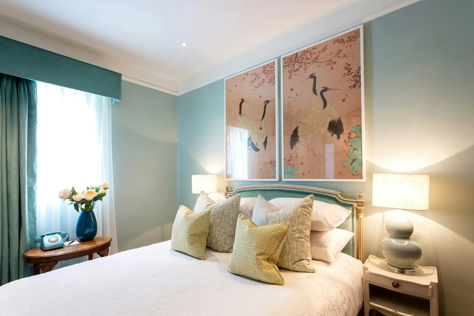 Photo - Roslin Beach Hotel