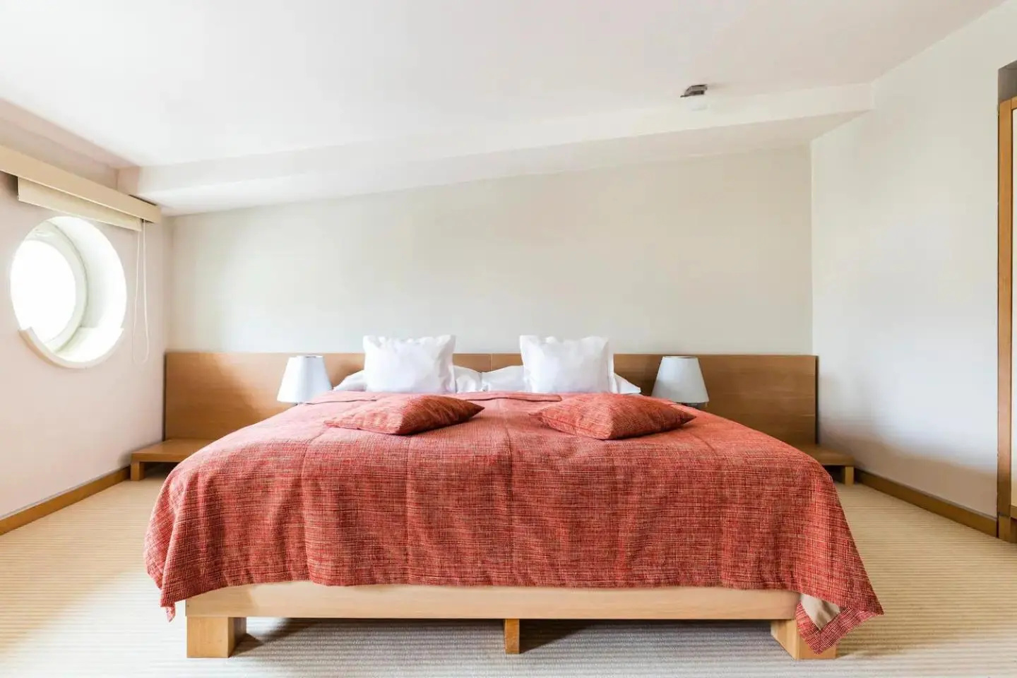 Photo - Roset Hotel & Residence