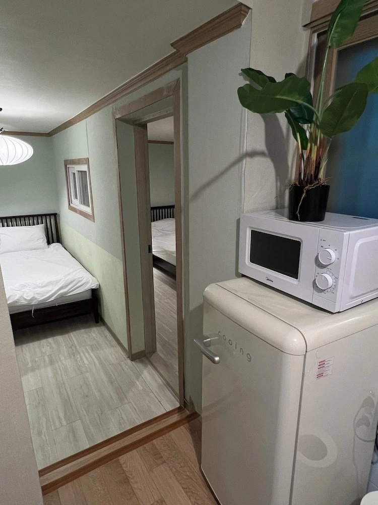 Photo - Jnineguesthouse