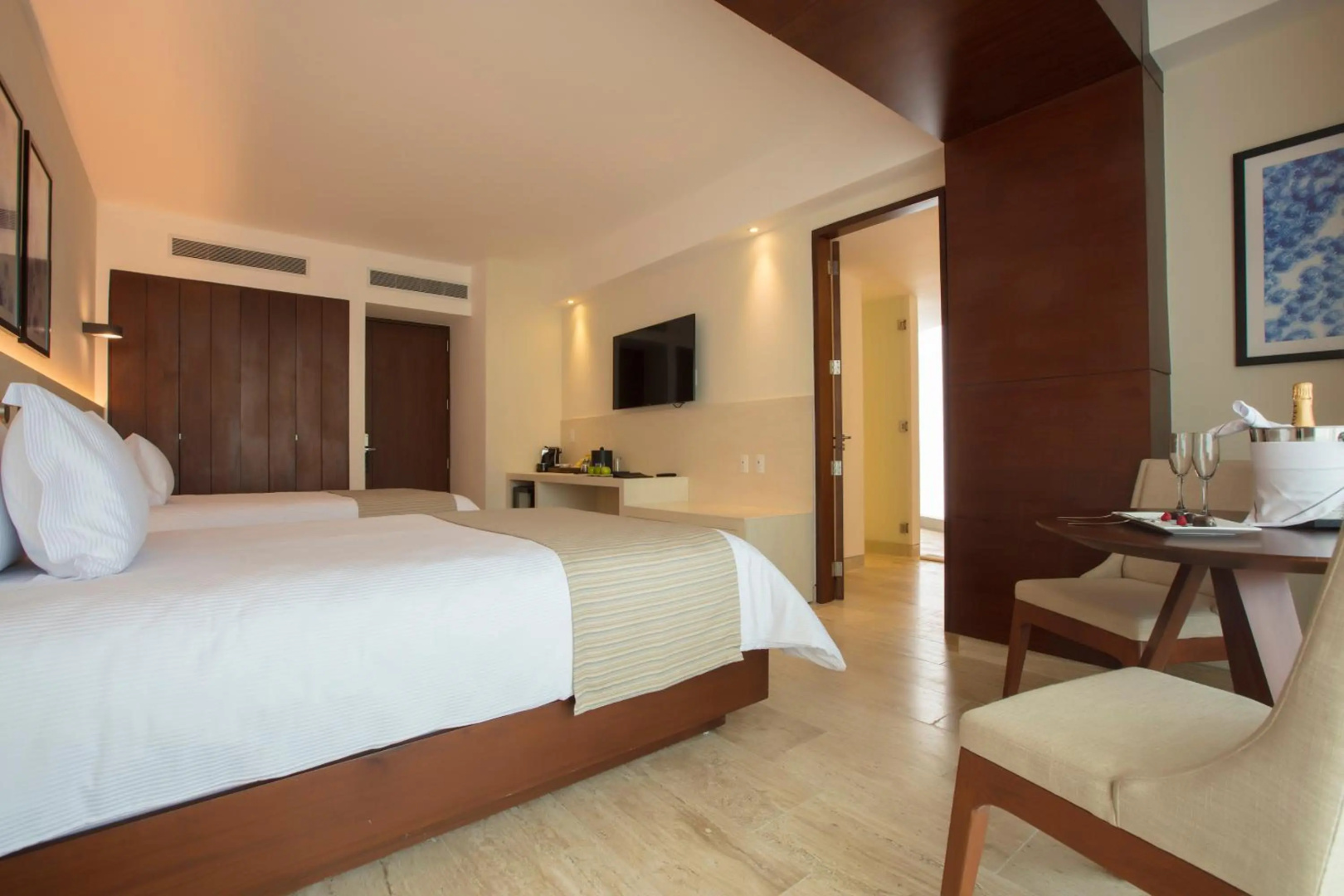 Photo - Altitude at Krystal Grand Cancun - All inclusive