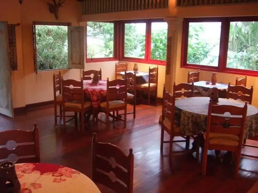 Photo - Strawberry Hill Hotel & Restaurant