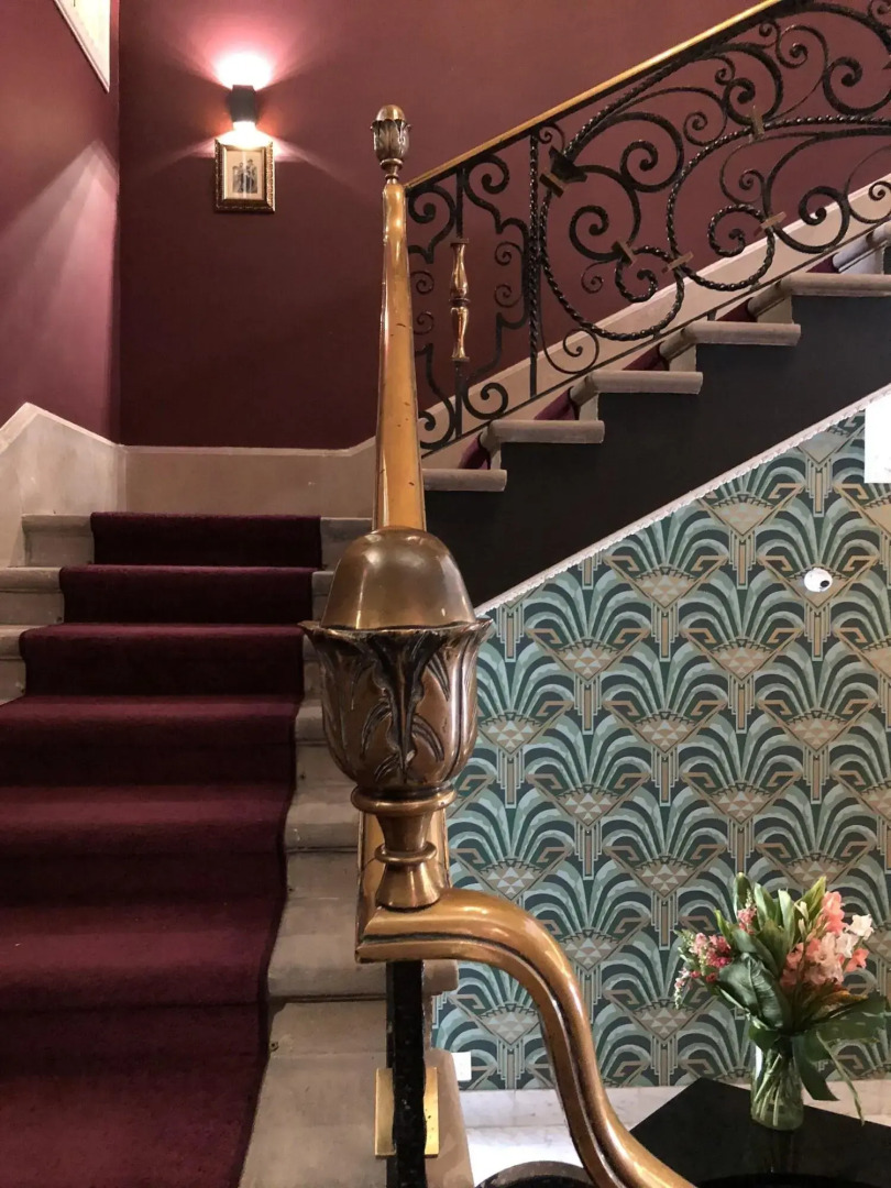 Photo - Pug Seal Polanco Anatole France