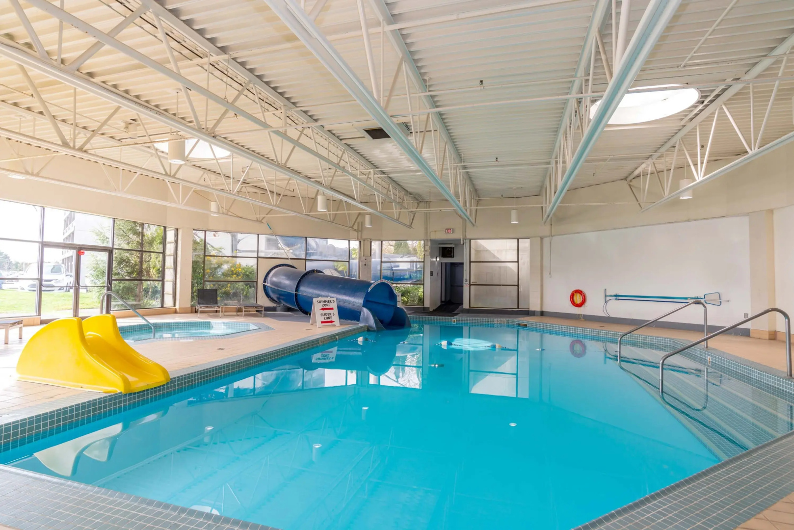 Photo - Sandman Signature Vancouver Airport Hotel & Resort