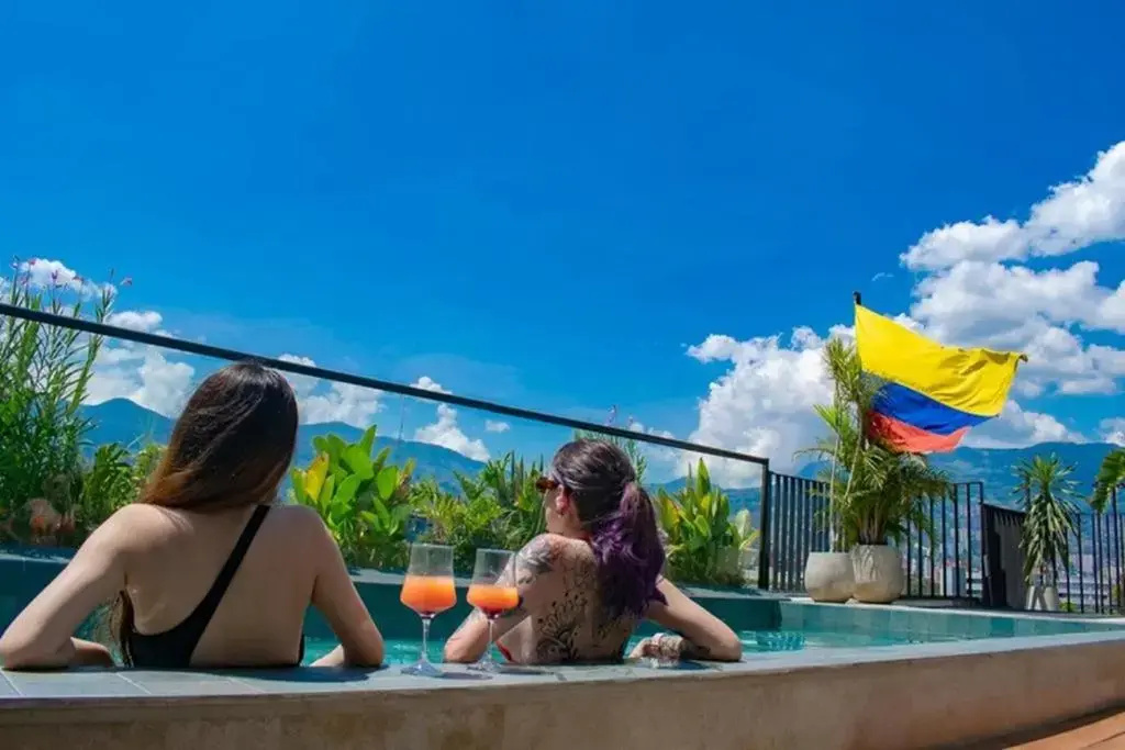 Photo - Los Patios Cool Living
