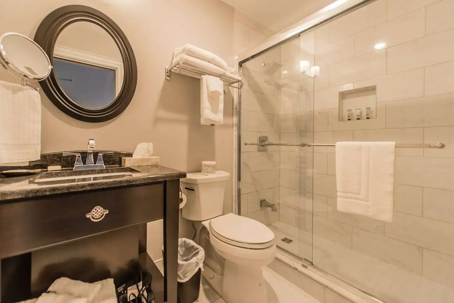 Photo - Idlewyld Inn & Spa
