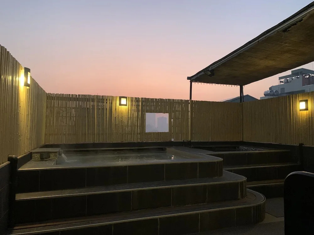 Foto - Azumaya Hotel Hai Ba Trung 1