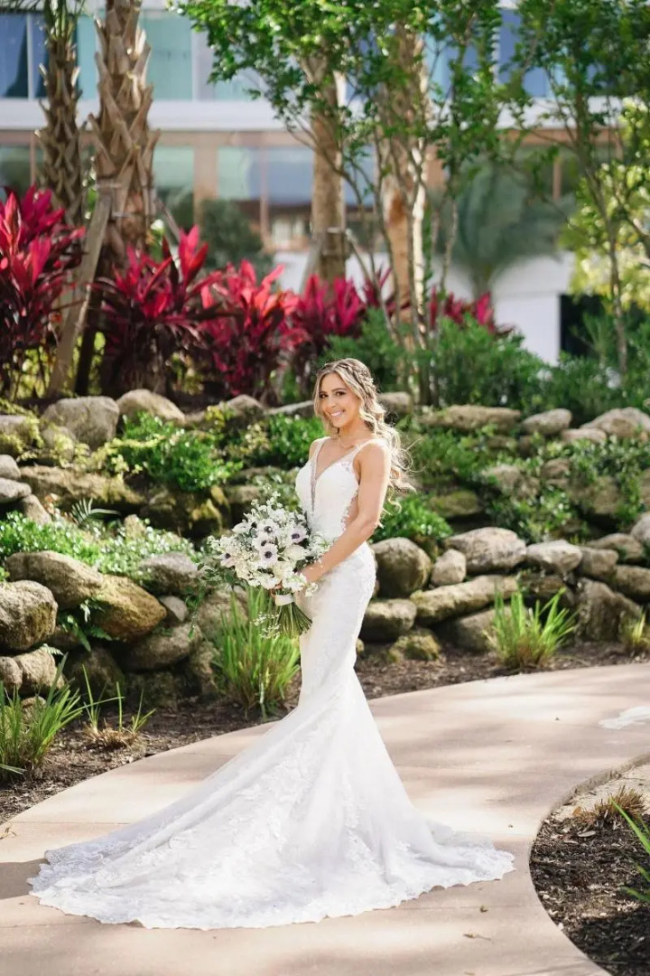 Photo - Walt Disney World Swan