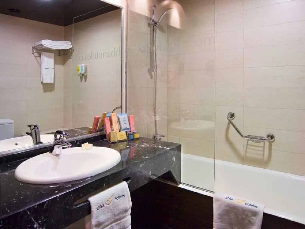 Photo - Abba Santander