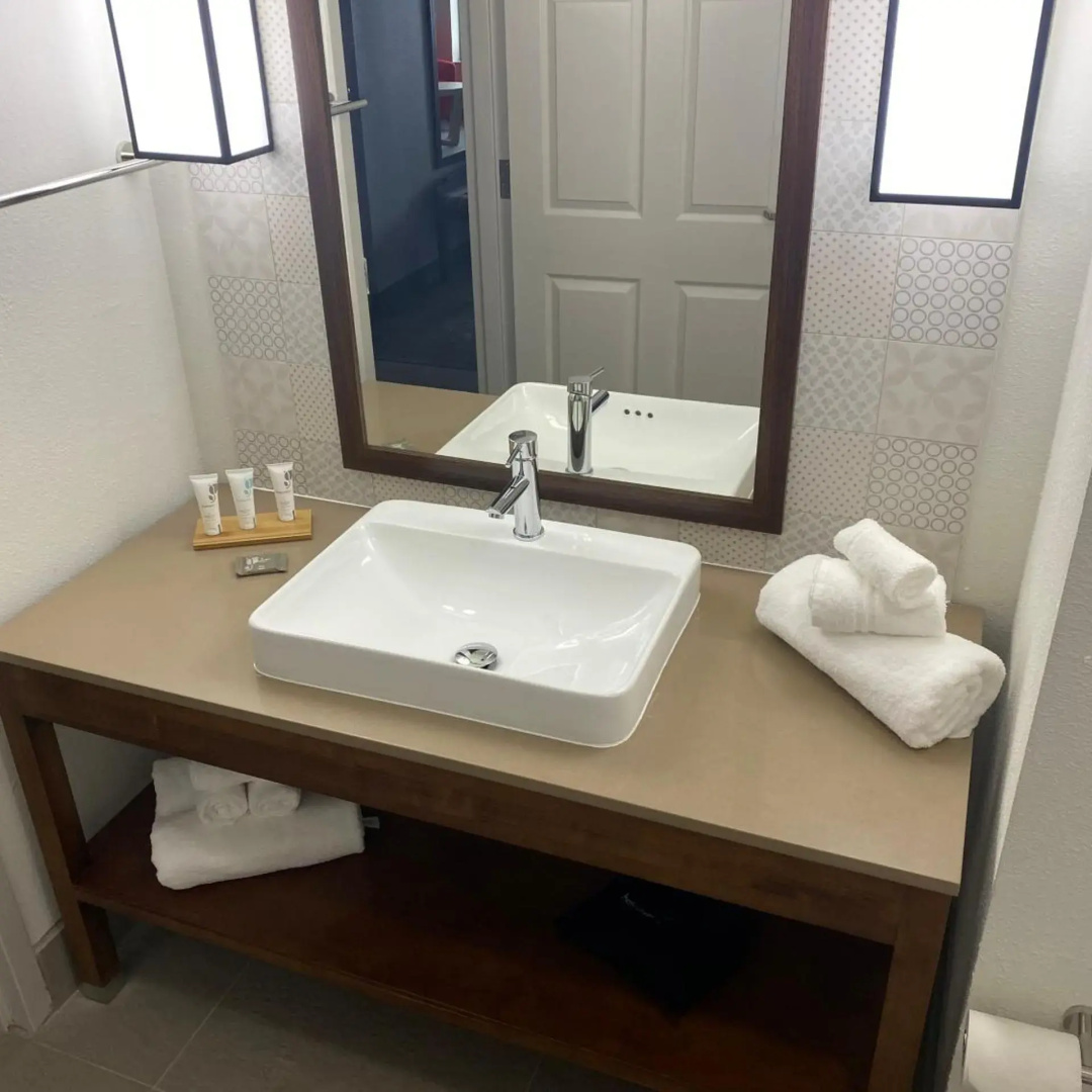 Photo - Country Inn & Suites by Radisson, RJ Stadium - Tampa Airport East