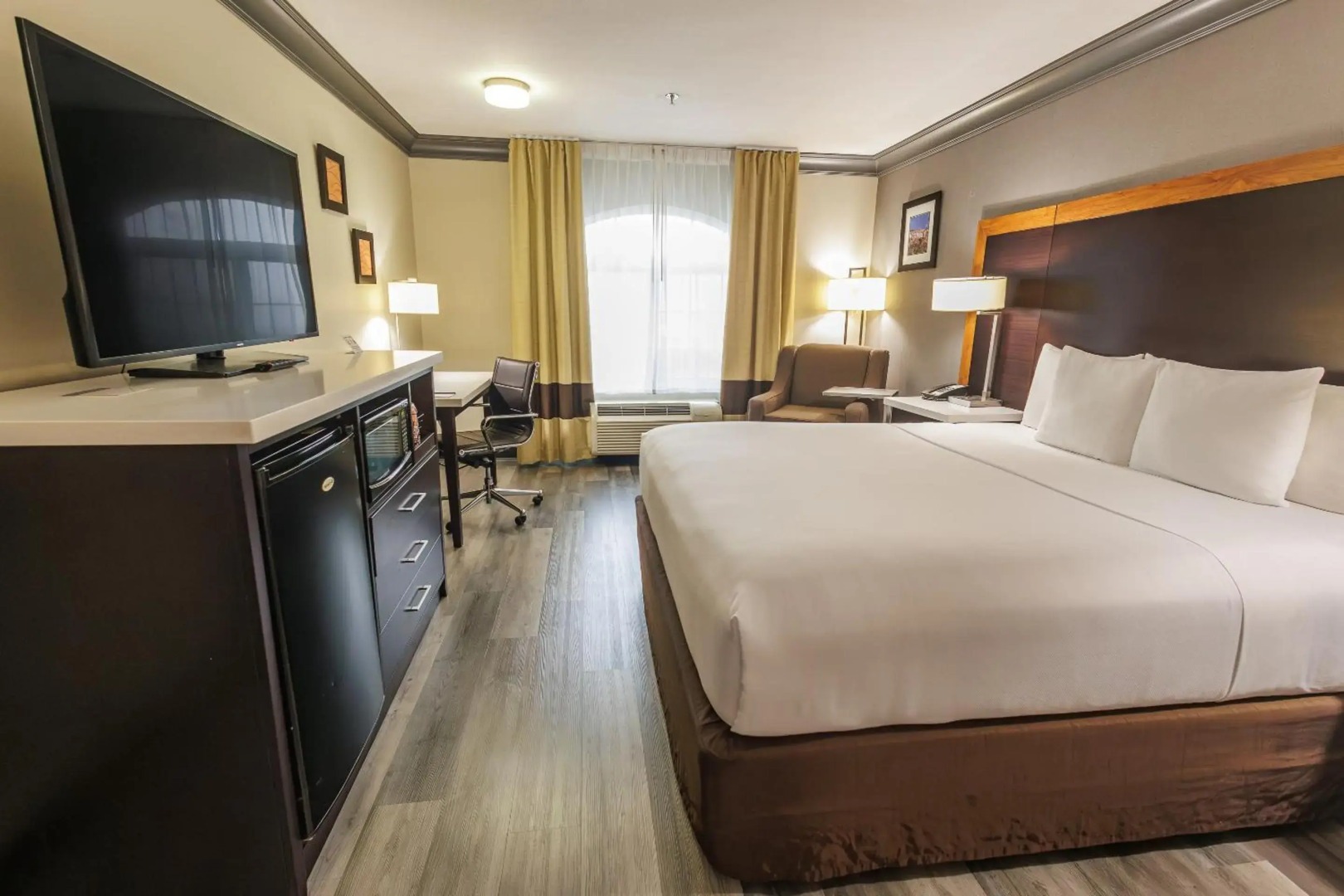 Foto - Comfort Inn & Suites Near Universal - N Hollywood - Burbank