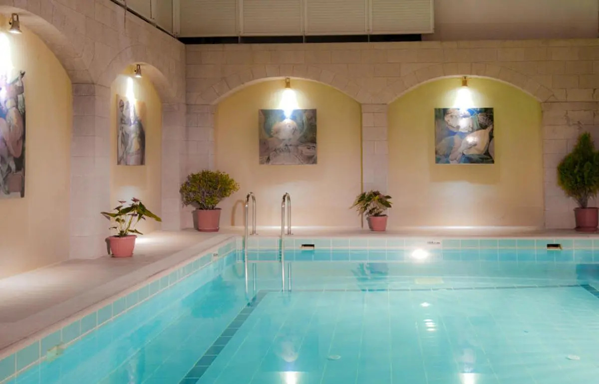 Photo - Alexandra Hotel