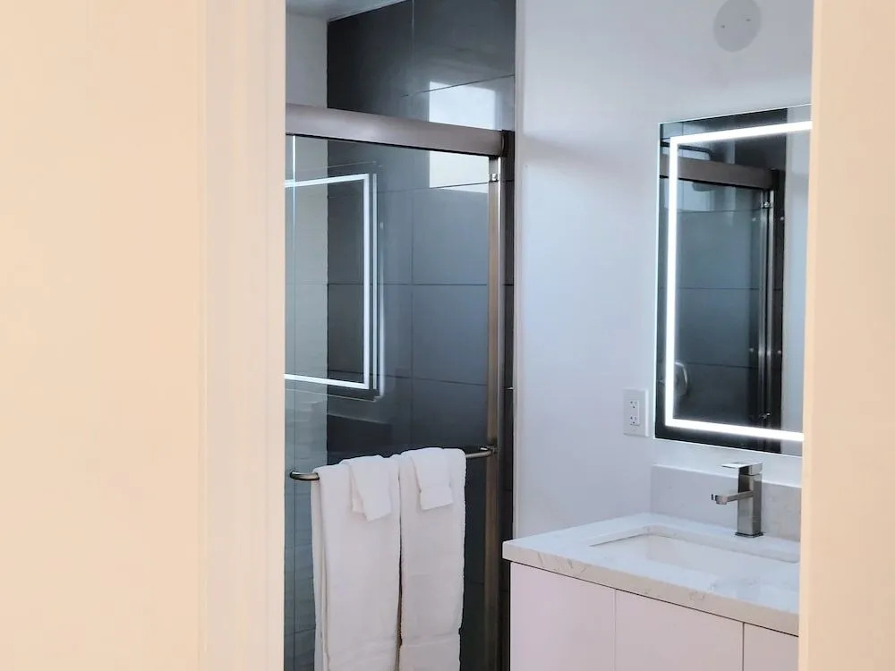 Foto - StaysPro - Hollywood Homes minutes to everything SPACIOUS AND FREE PARKING