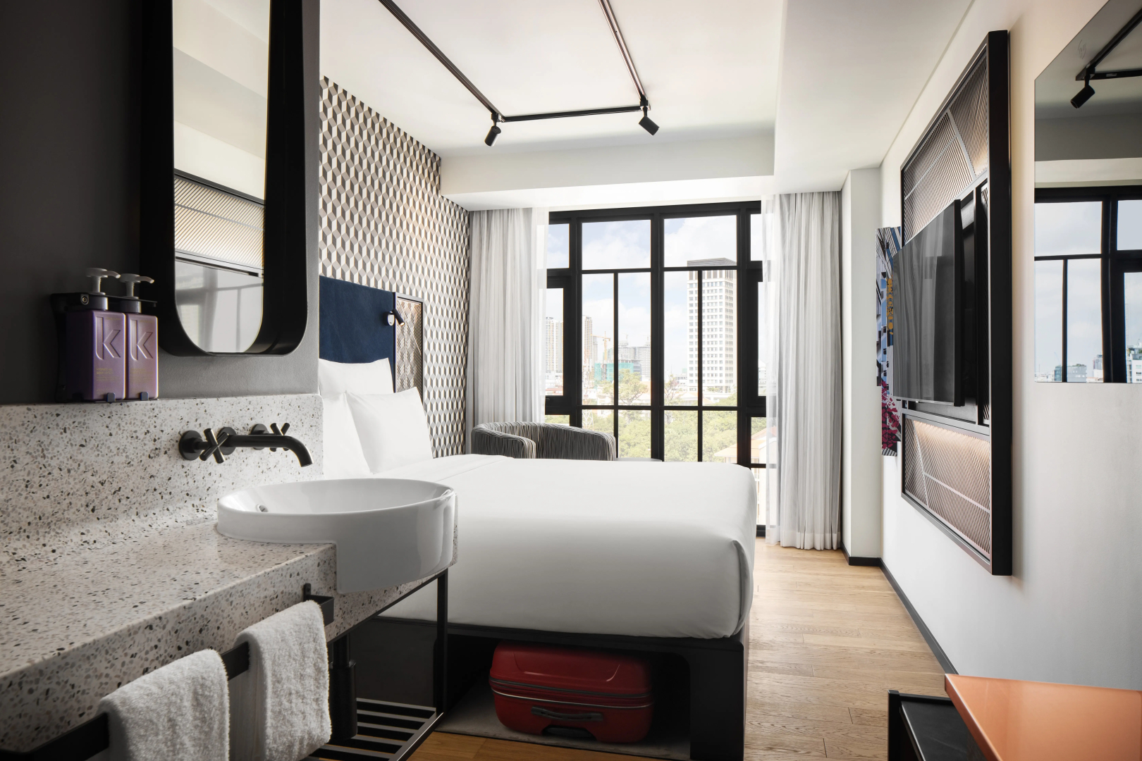 Foto - TRIBE Phnom Penh Post Office