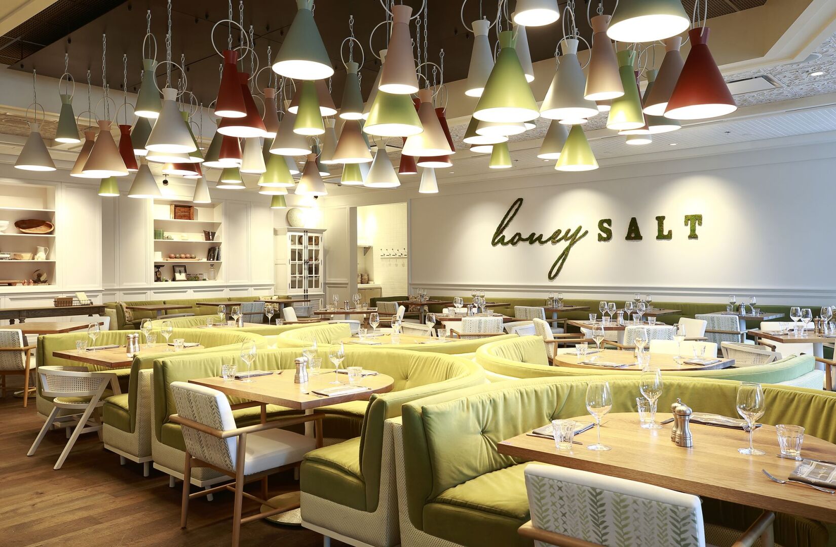 Photo - the DOUGLAS, Autograph Collection