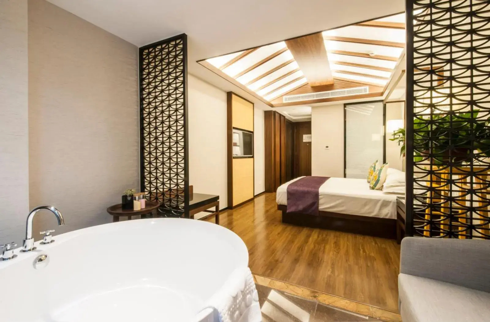 Photo - SSAW Boutique Shanghai South Xuhui RiYueGuang