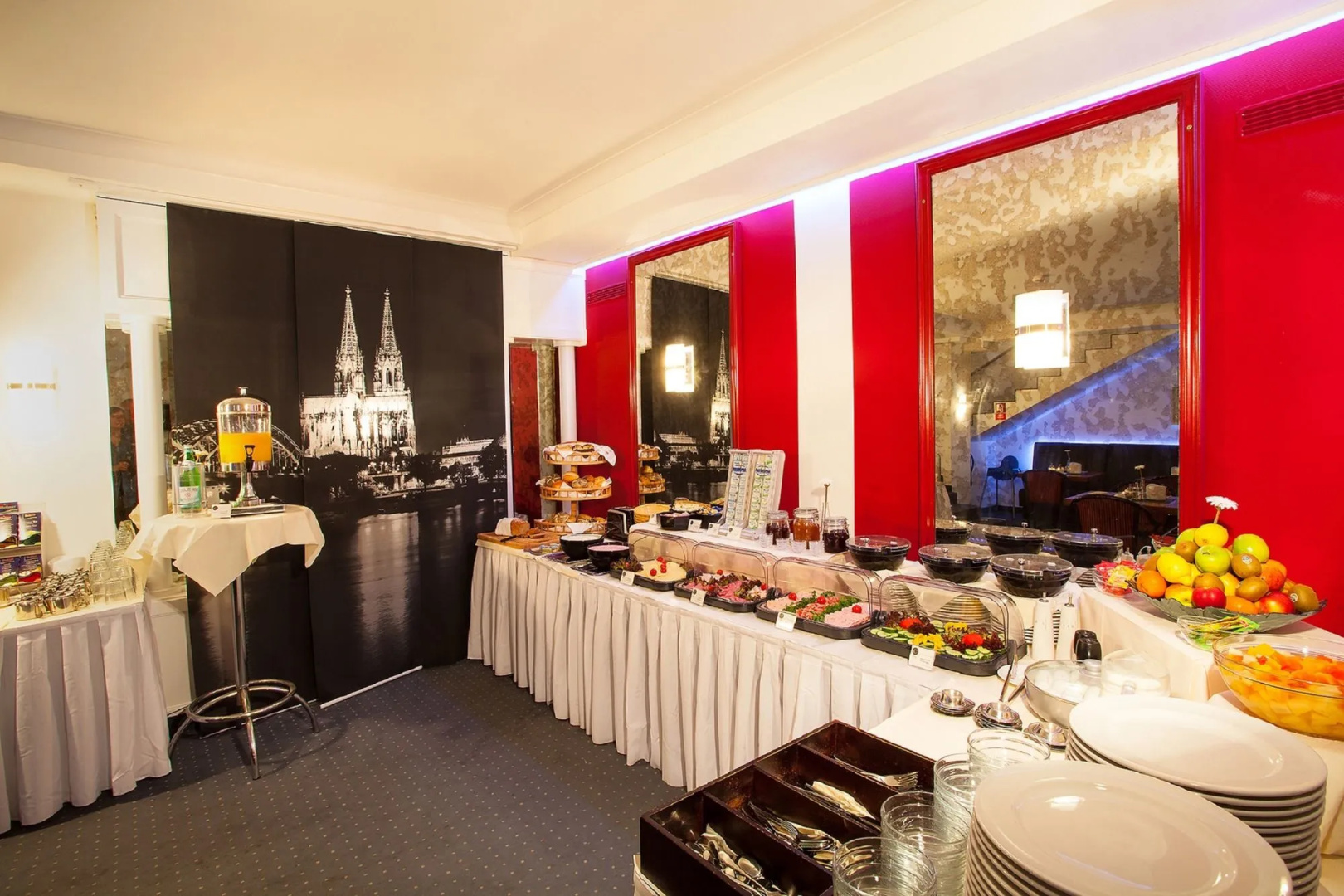 Photo - INA Hotel Royal