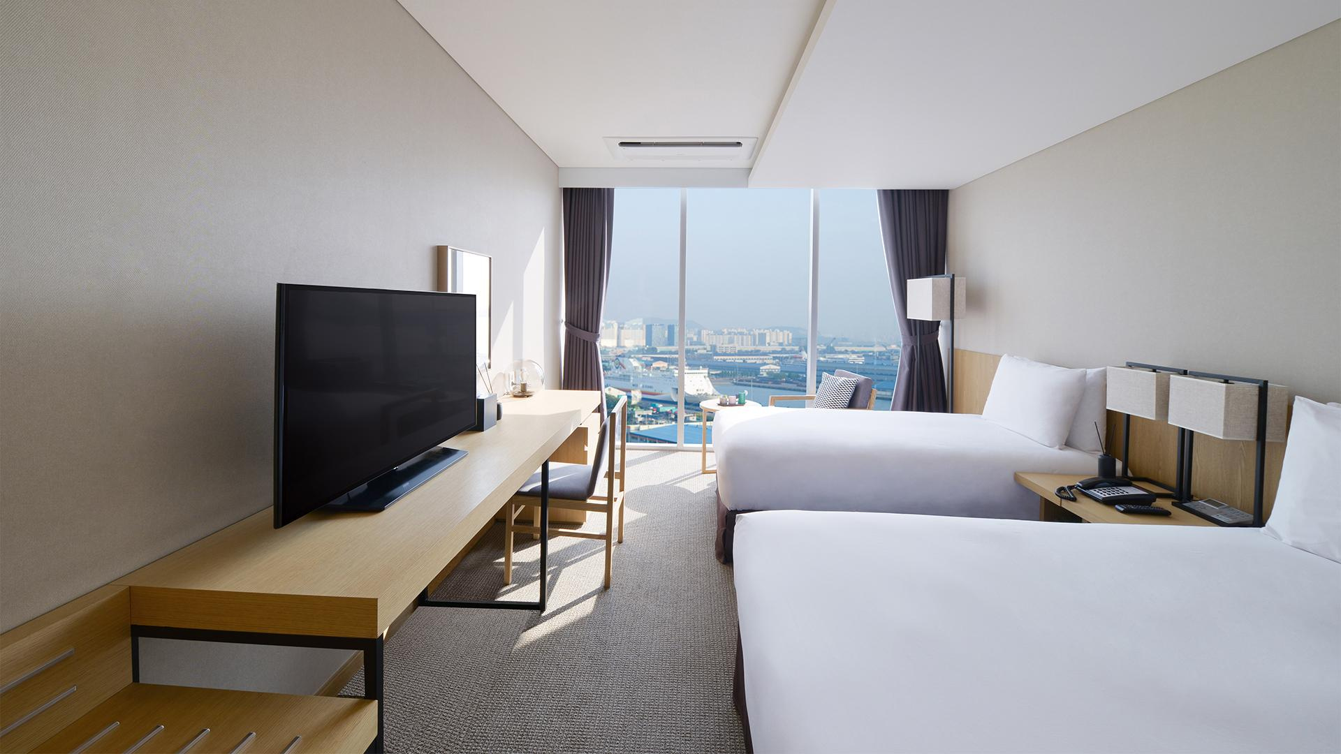 Photo - Harbor Park Hotel