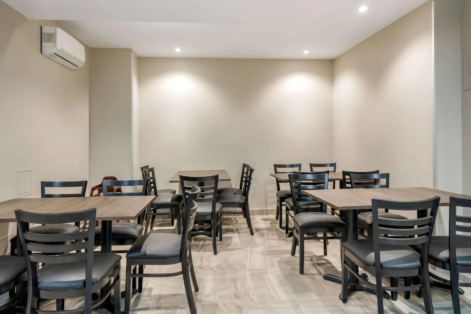 Photo - Quality Inn Centre-Ville