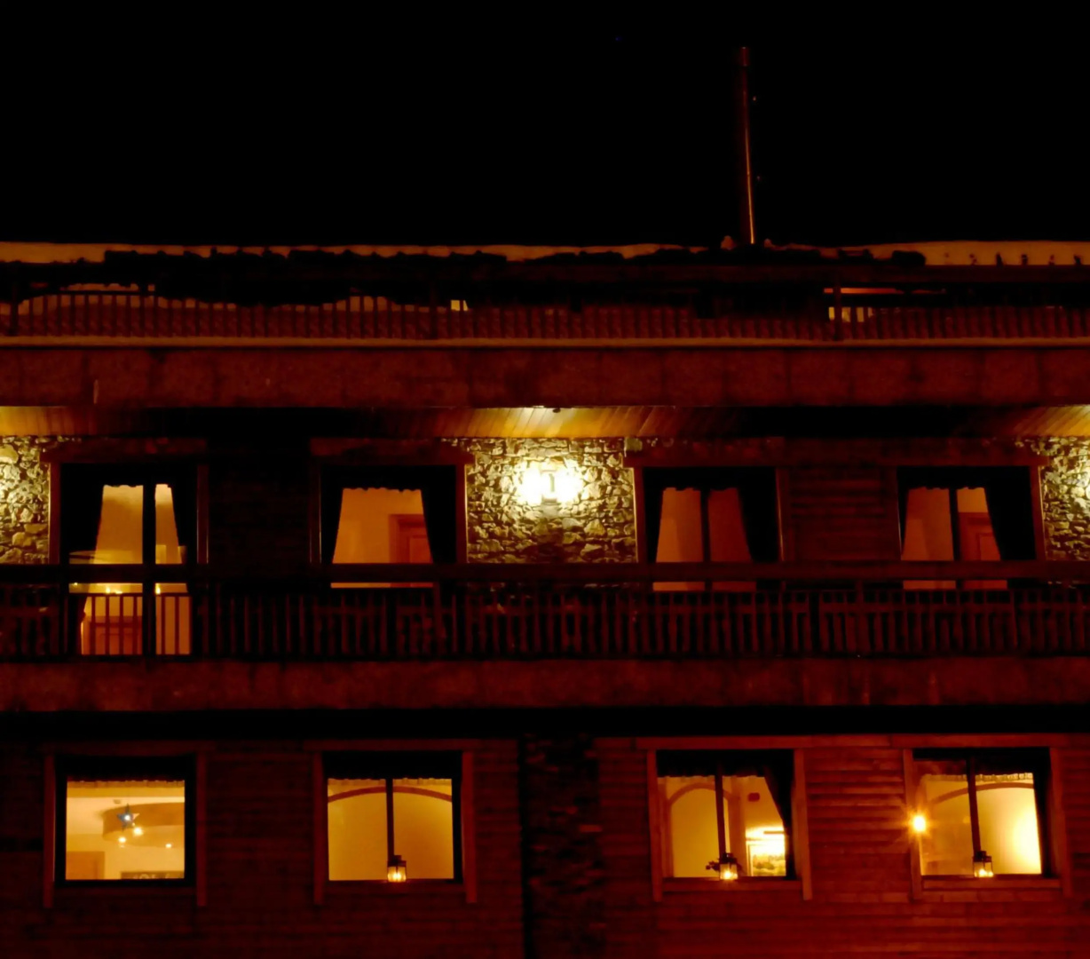 Petit Hotel — фото 1