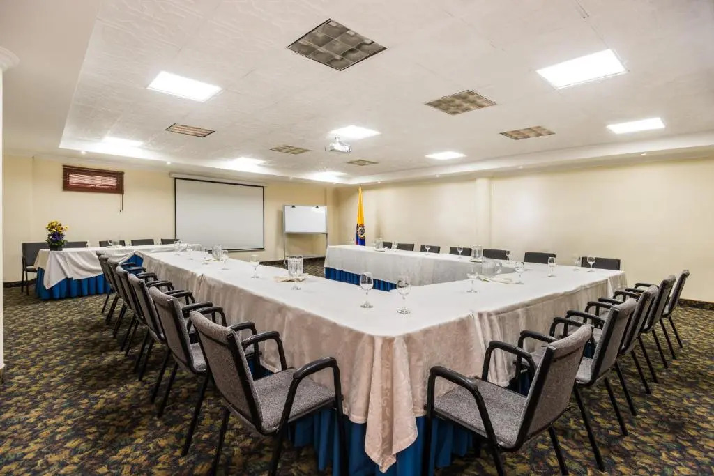 Foto - Hotel Dann Av. 19