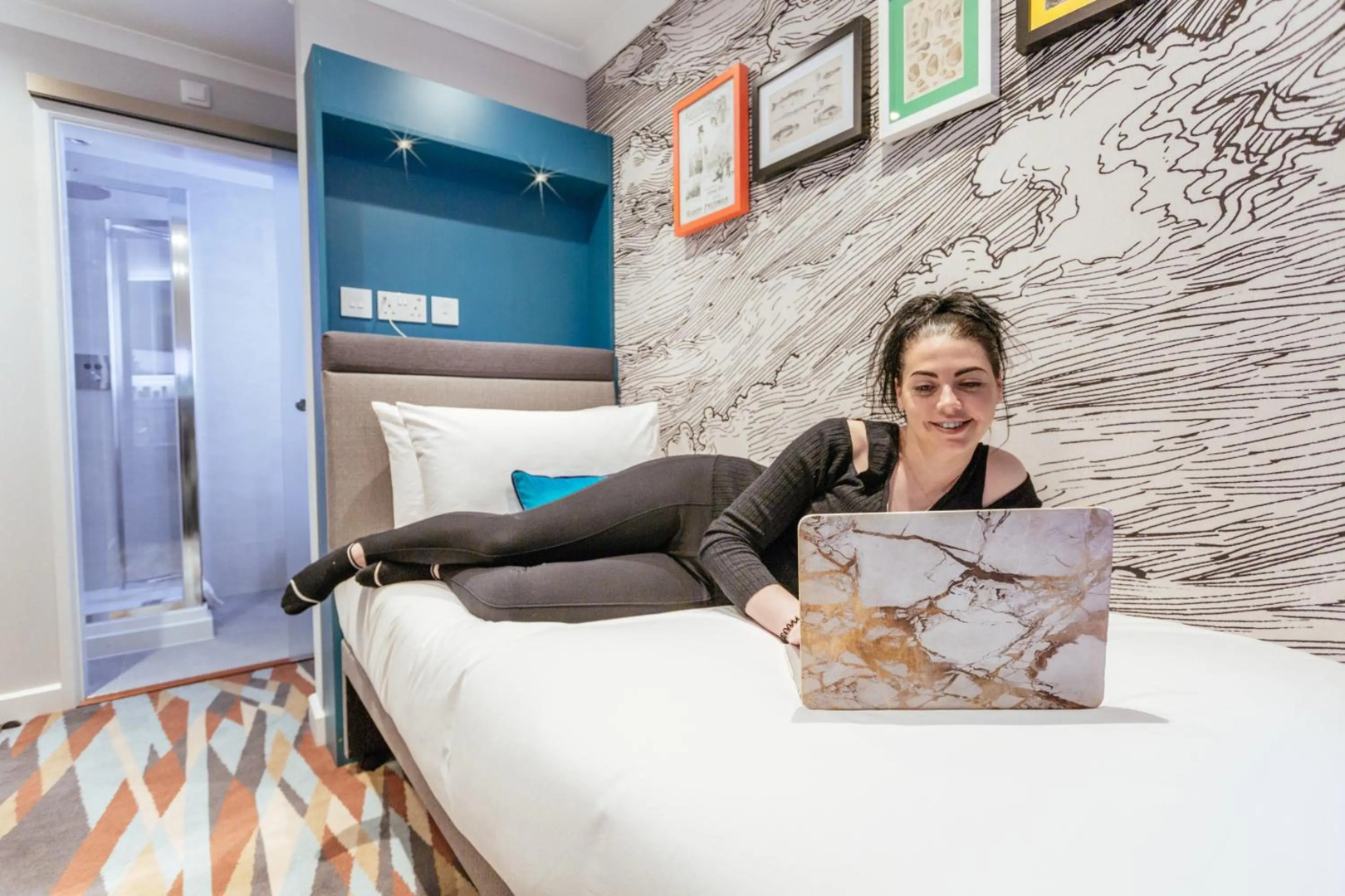 Photo - Oliver Plaza Hotel