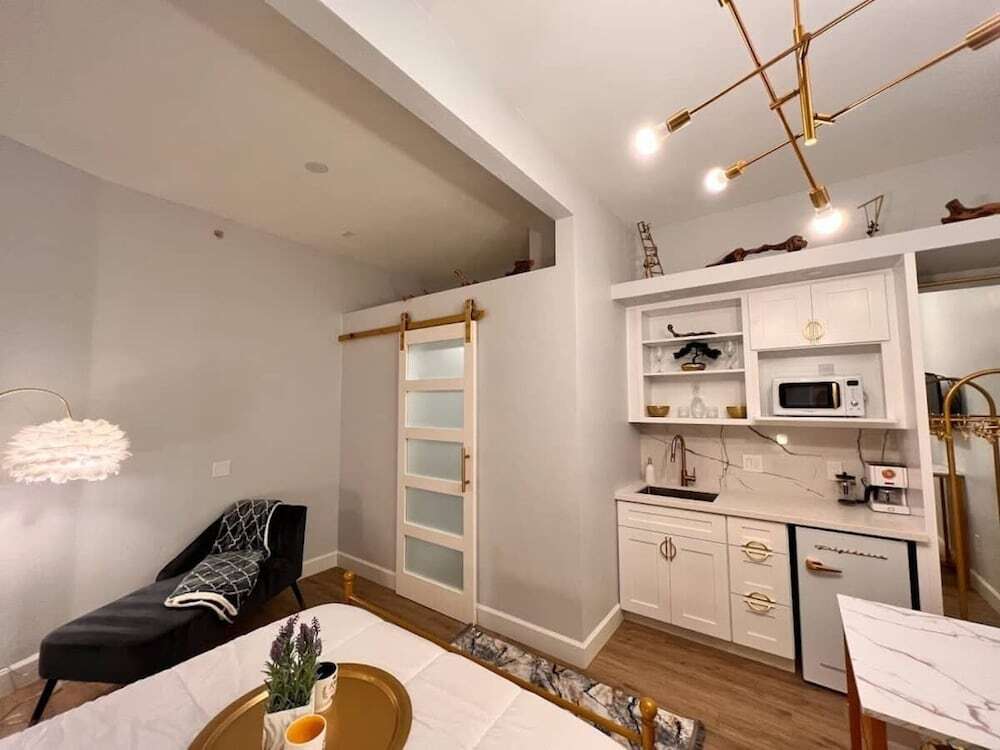 Photo - Somerset Hotel