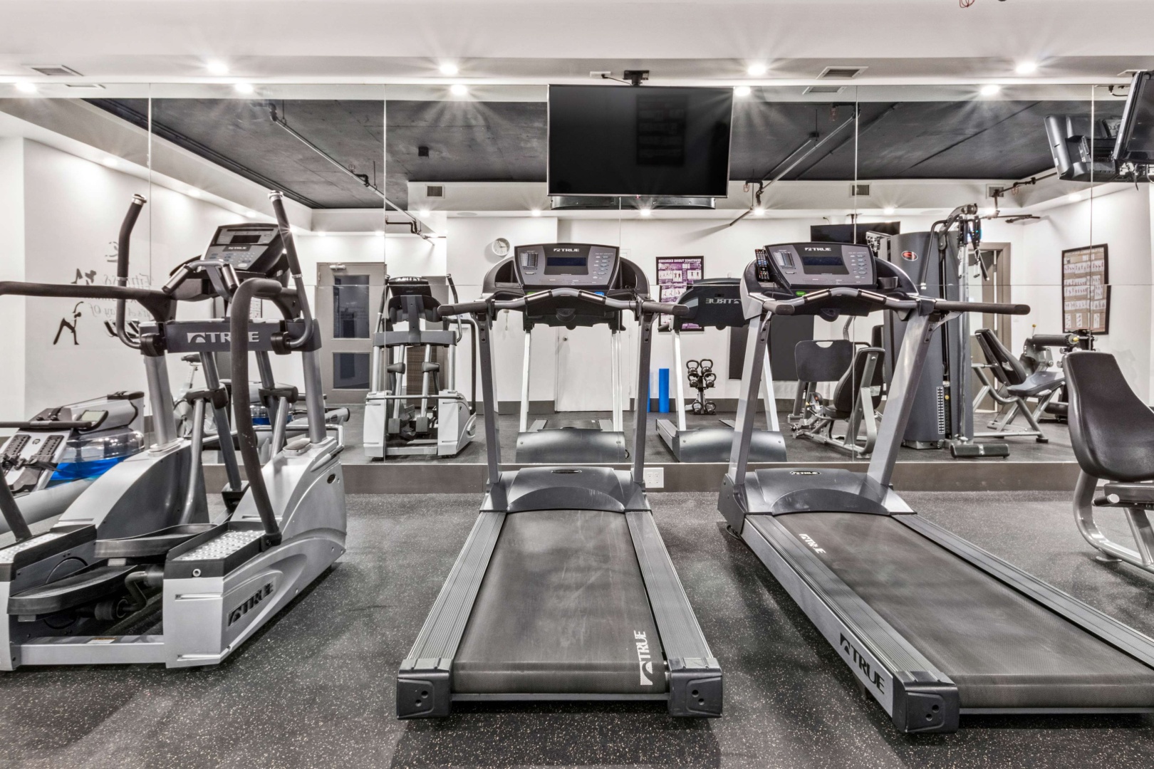 Photo - Best Western Premier Calgary Plaza Hotel & Conference Centre
