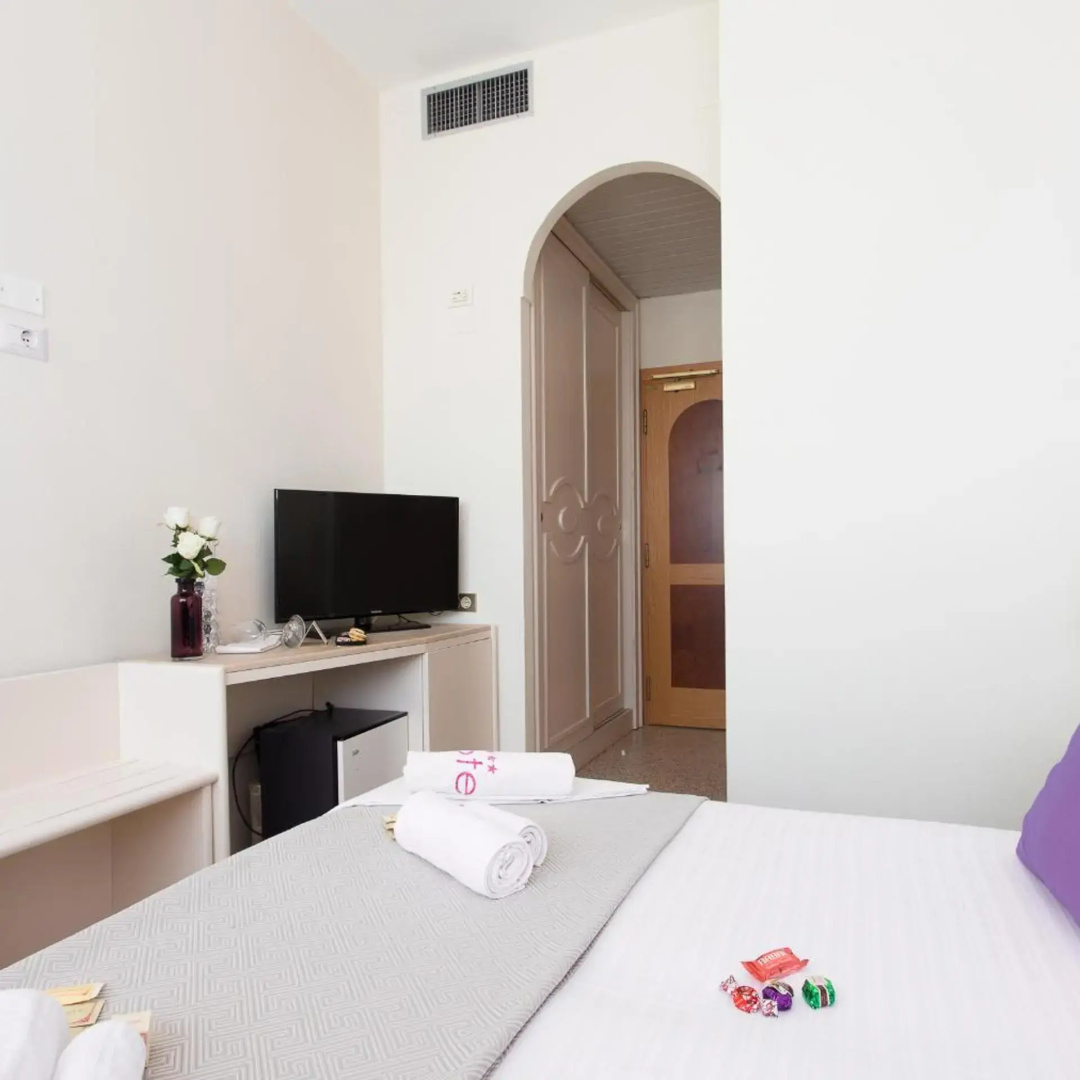 Photo - HOTEL AMBRA - Fronte Mare - Vicinissimi al Centro